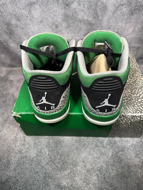 Size 12 | Jordan 3 Pine Green With Box | Pre-Owned